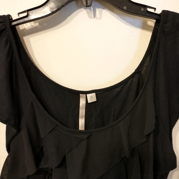 Plus size, diagonal cascading ruffle tank top - Picture 2 of 7